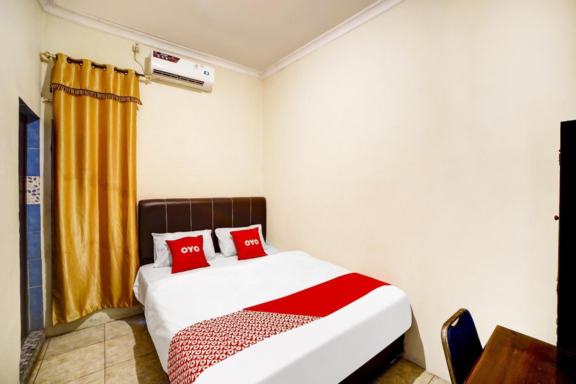 Oyo 91199 Felicia Homestay Medan Esterno foto